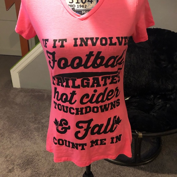 New balance Tee, S, NWOT. - Picture 2 of 3